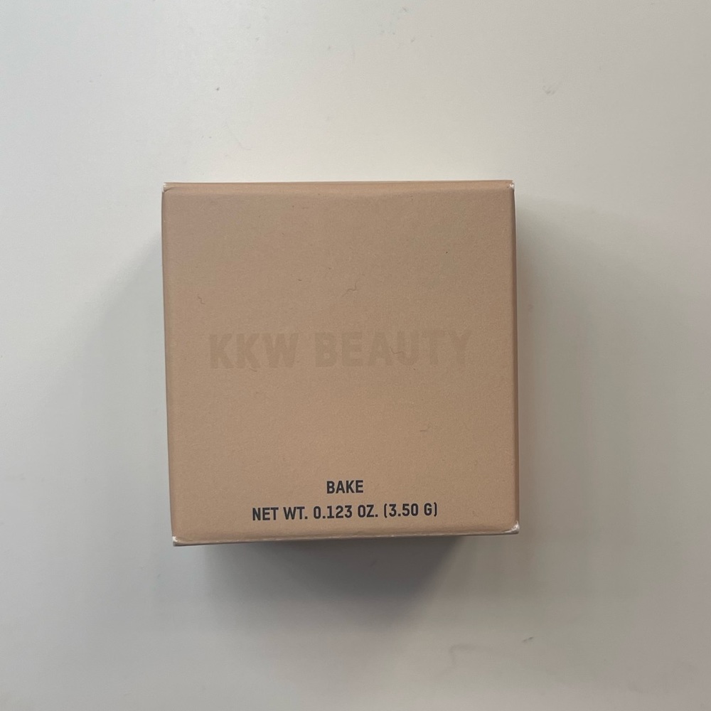 KKW Beauty - Loose Baking Powder (1)